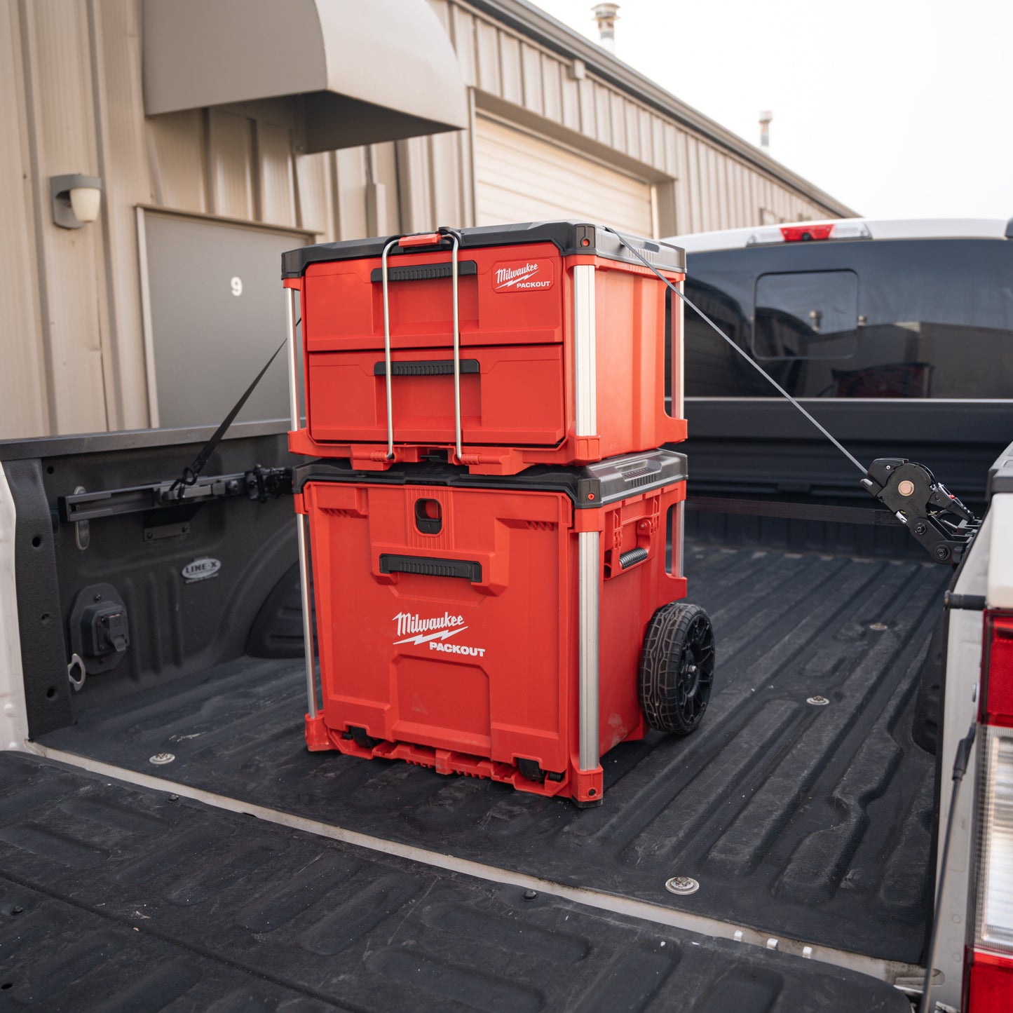 Integral Rails + Tie-down Cleats - Ford Super Duty 2017+