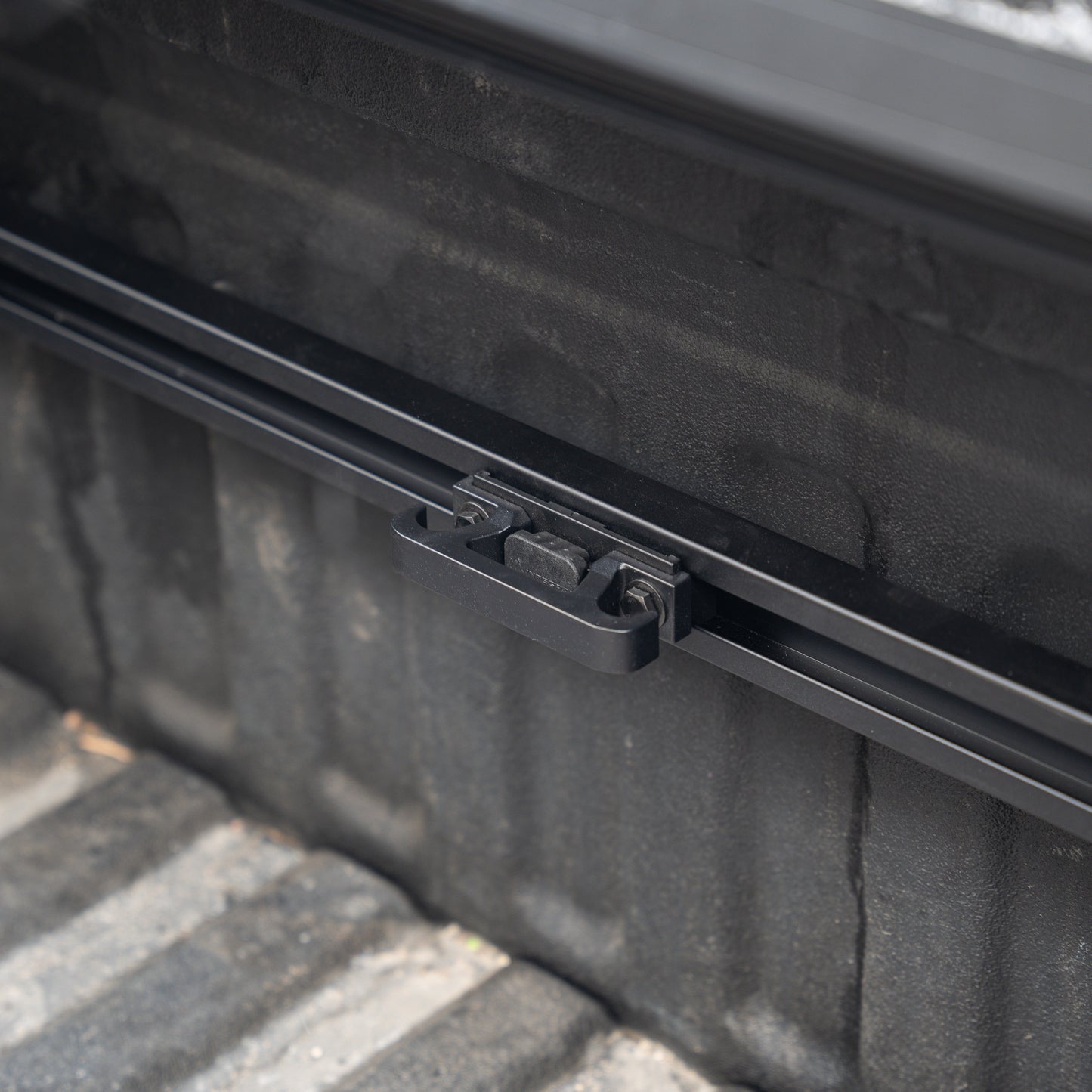 Integral Bulkhead Rail with Panel Kit - Super Duty (2017+) - Compatible with Milwaukee Tool Packout Organizers