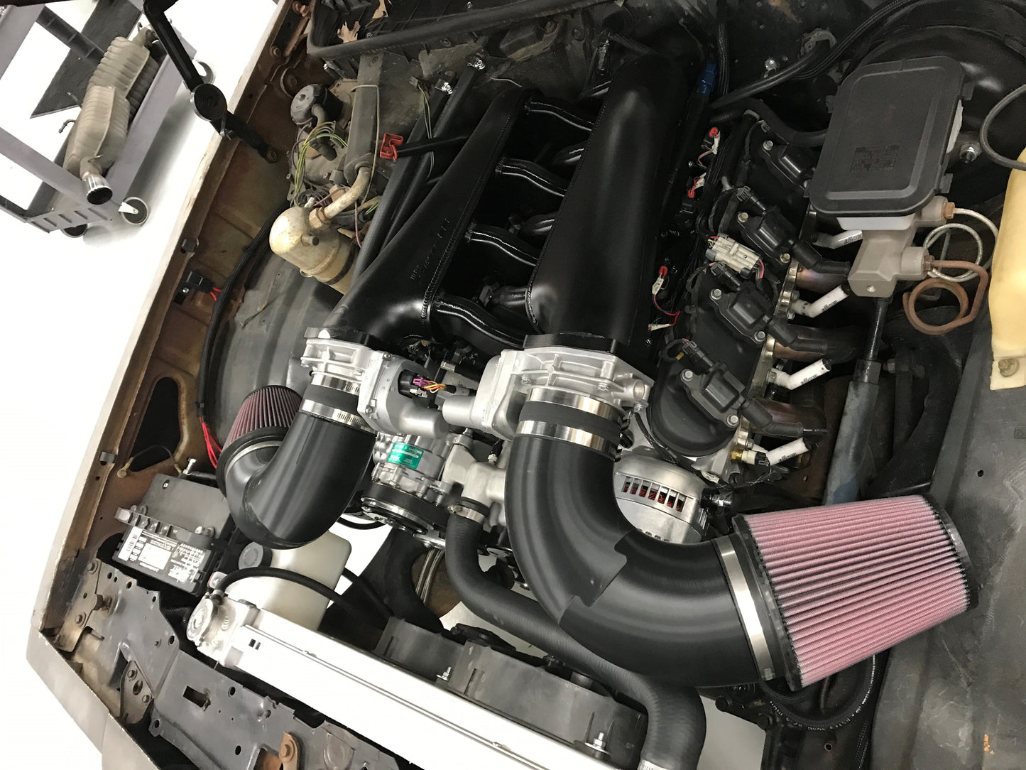 Sniper EFI Fabricated Intake Manifold Dual Plenum 92mm GM LS3/L92, and Fuel Rail Kit - Silver